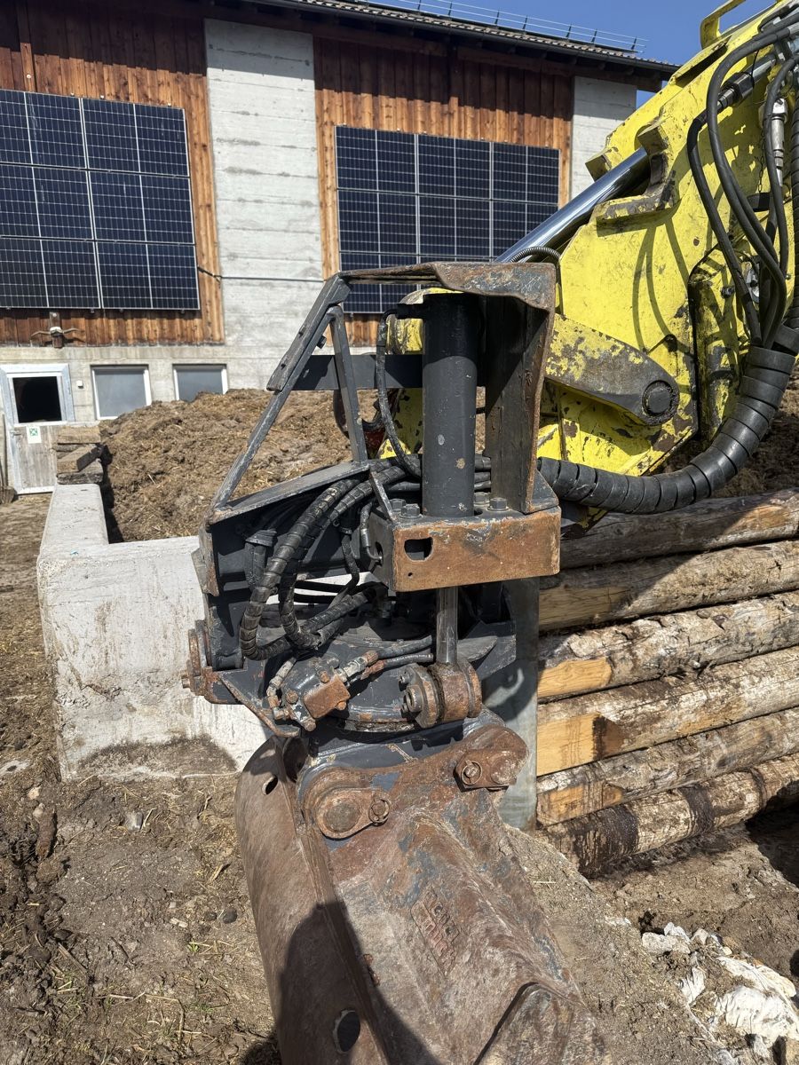 Menzi Muck Escavatori: Tiltrotator – Usato da Stierva venduto da Sifarrer 1
