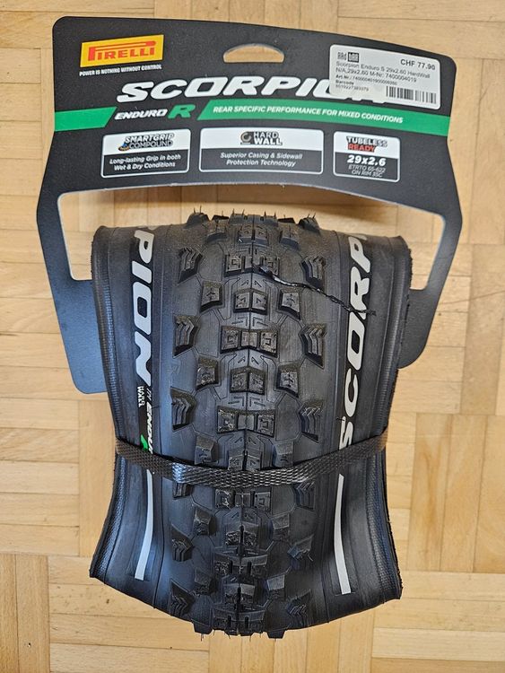 Pneu sem câmara de ar Pirelli Scorpion Enduro M Prowall 29 × 2.4, cor