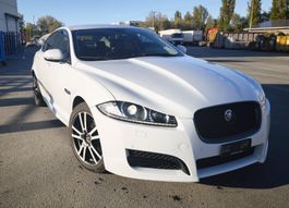 Jaguar XF Limousine weiss 140'586 km