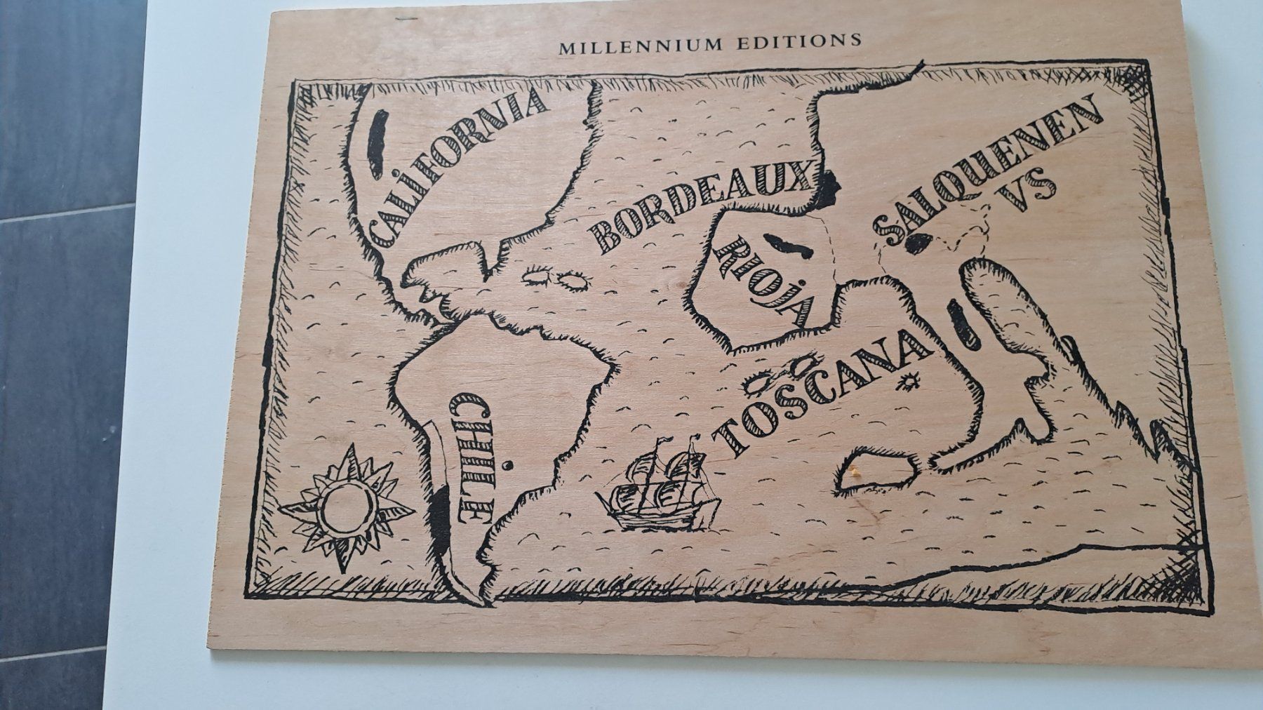 Articoli in legno: 5 Millenium Edition Weinkistendeckel – Usato da Basel venduto da RitaFO102 4