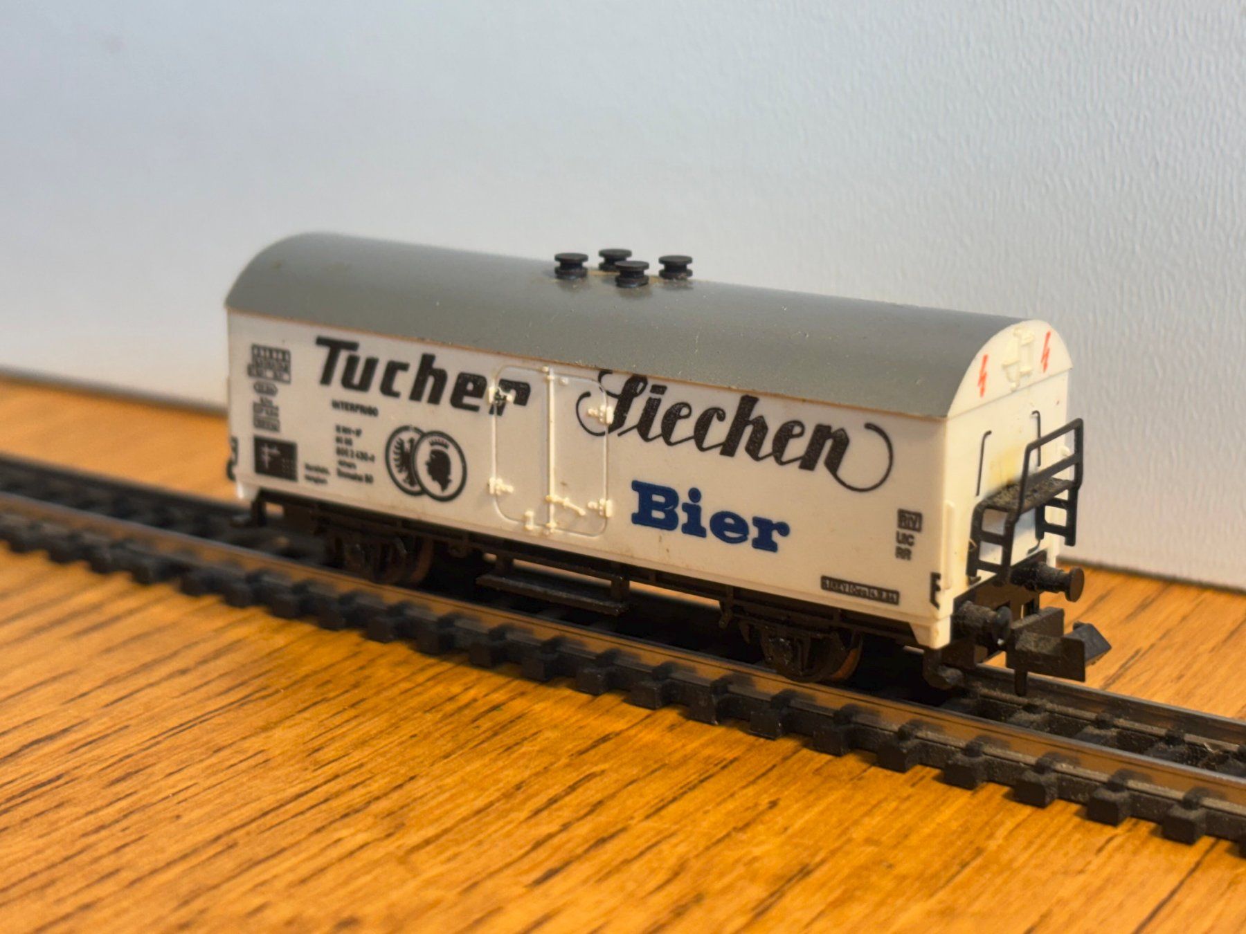 Modellini di ferrovie: e1646: Bierwagen (Spur N) – Usato da Birsfelden venduto da Birs_25