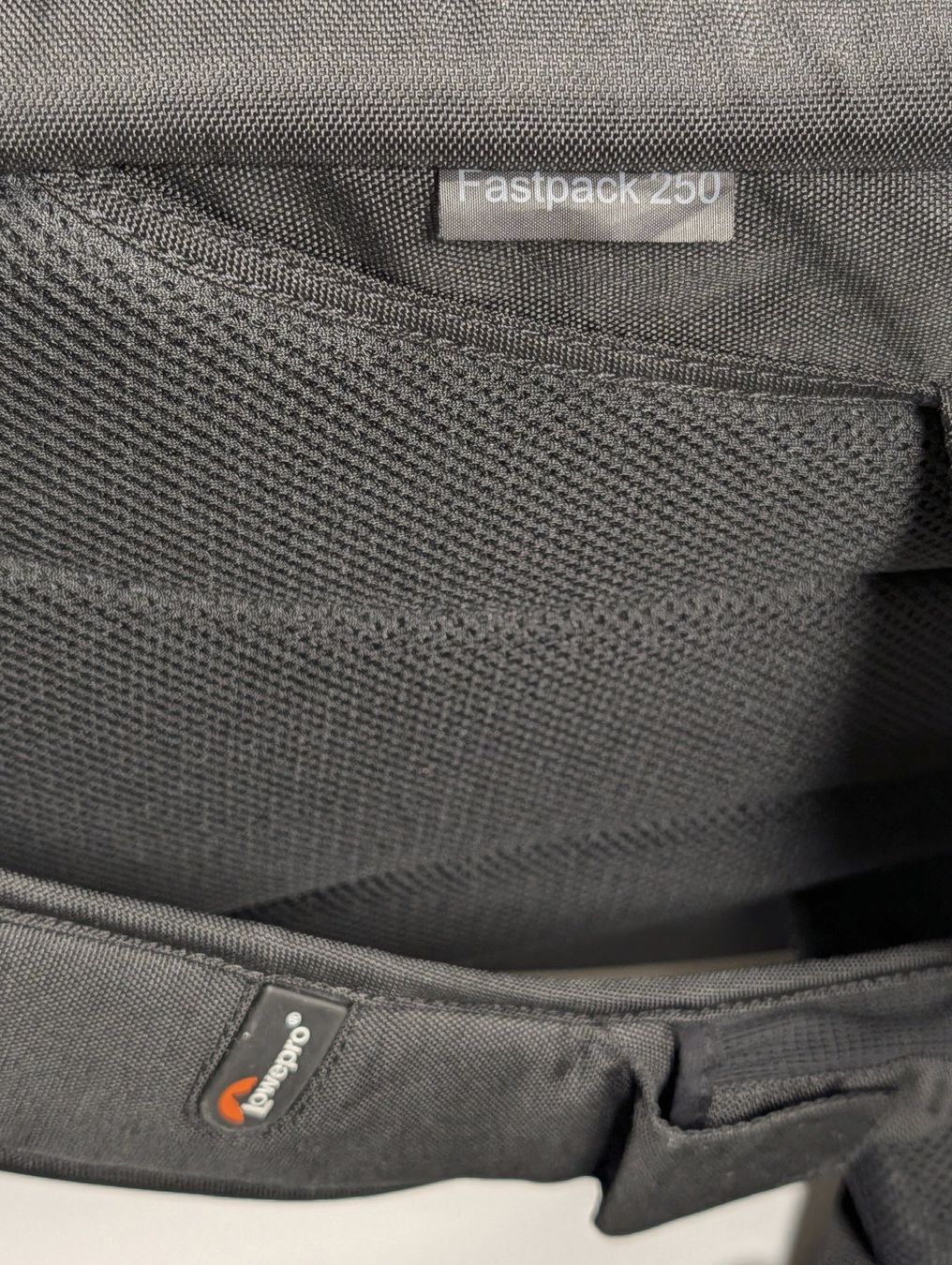 Lowepro Rucksäcke: Lowepro Fastpack 250 - gebraucht – Gebraucht aus Thalwil von miguev 7