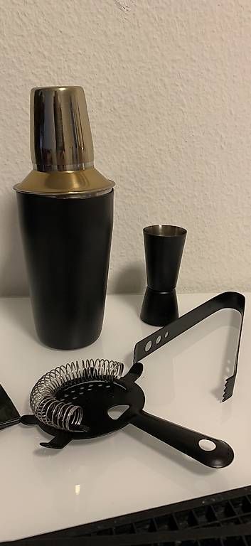 Tutte le decorazioni: Cocktail Set mit Eiswürfelbehälter – Usato da Reinach BL venduto da Lionseul 1