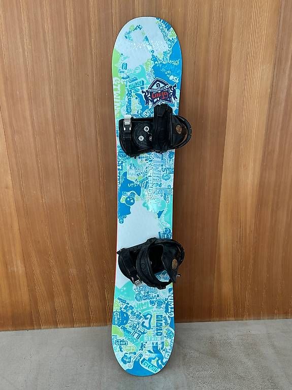 Board: Burton Snowboard Starterkitt – Usato da Domat/Ems venduto da lut_96v7