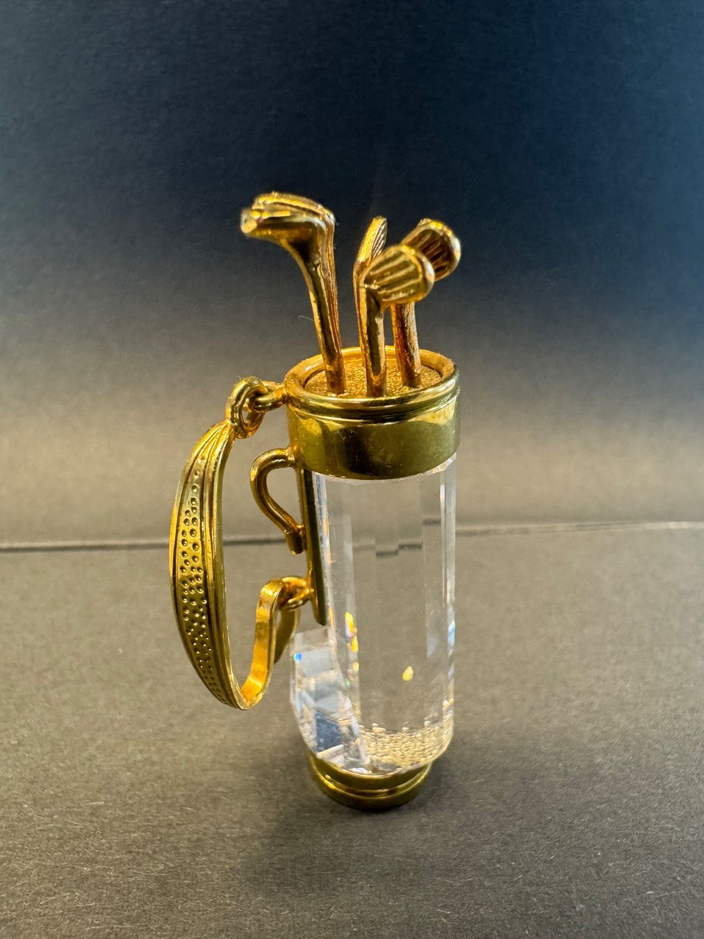 Swarovski Statuette: Swarovski Kristallfigur Golfbag – Usato da Mühlau venduto da RotHluchs