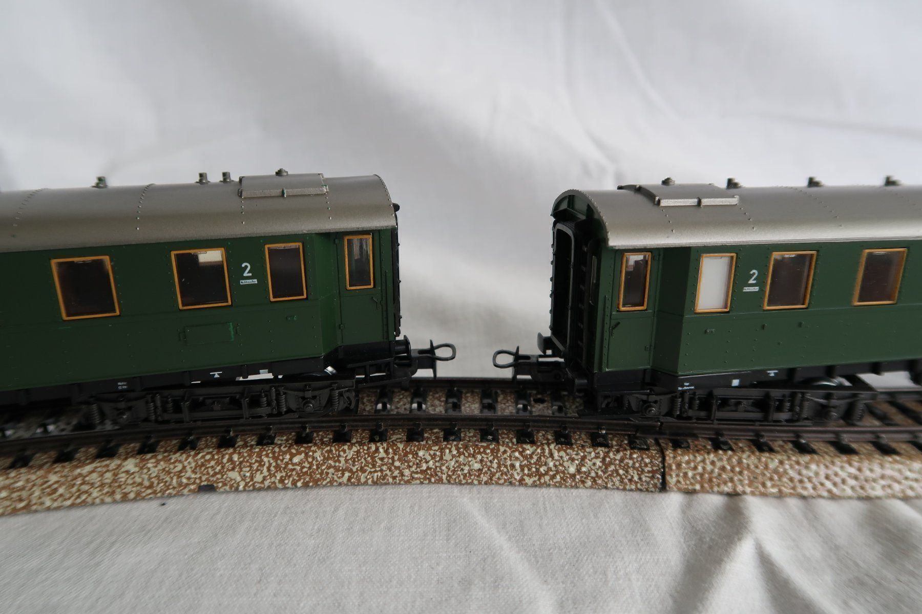 Märklin Modellini di ferrovie: 2x Märklin 4135 Eilzugwagen – Usato da Hurden venduto da Barth23 1