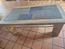 Wohnzimmertisch Holz mit Steineinlage gebraucht
