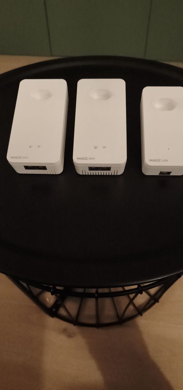Devolo Laufwerke & Adapter: Devolo Magic 2 WiFi & LAN Powerline Set, 3 Adapter – Gebraucht aus Hittnau von mauzi1984 1