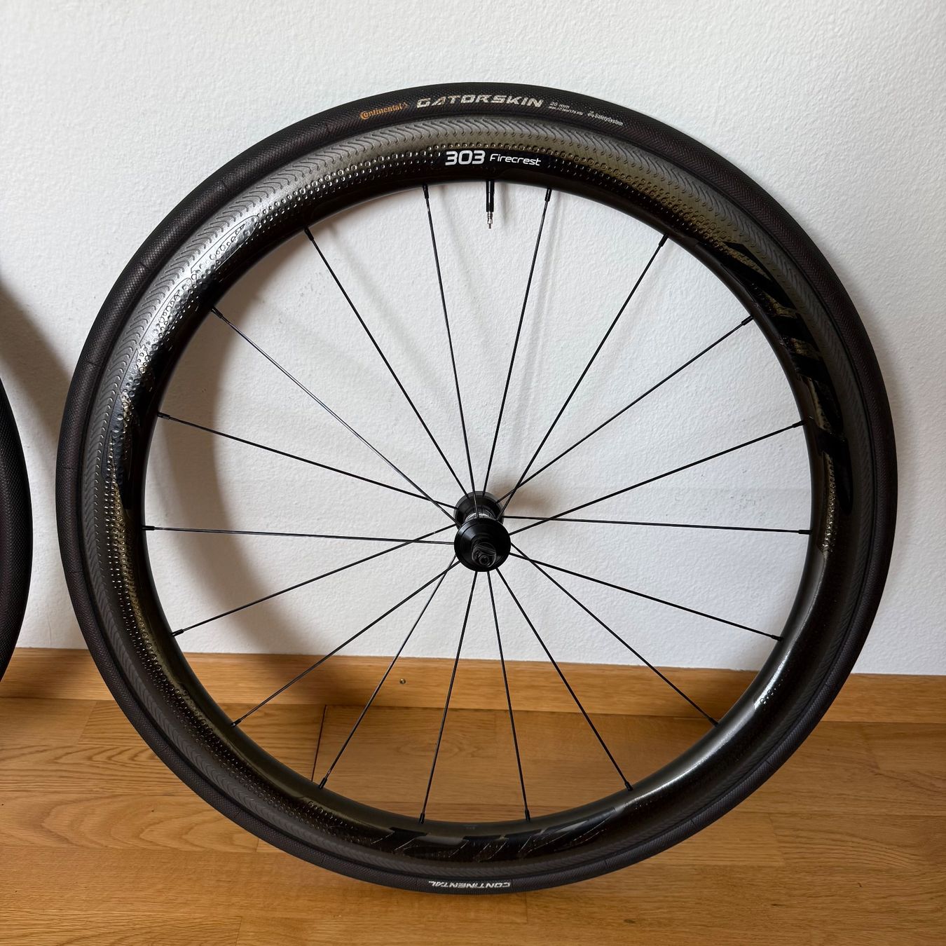 Zipp Pezzi di ricambio: Zipp 303 Firecrest Laufradsatz – Usato da Effretikon venduto da tim0thy 6