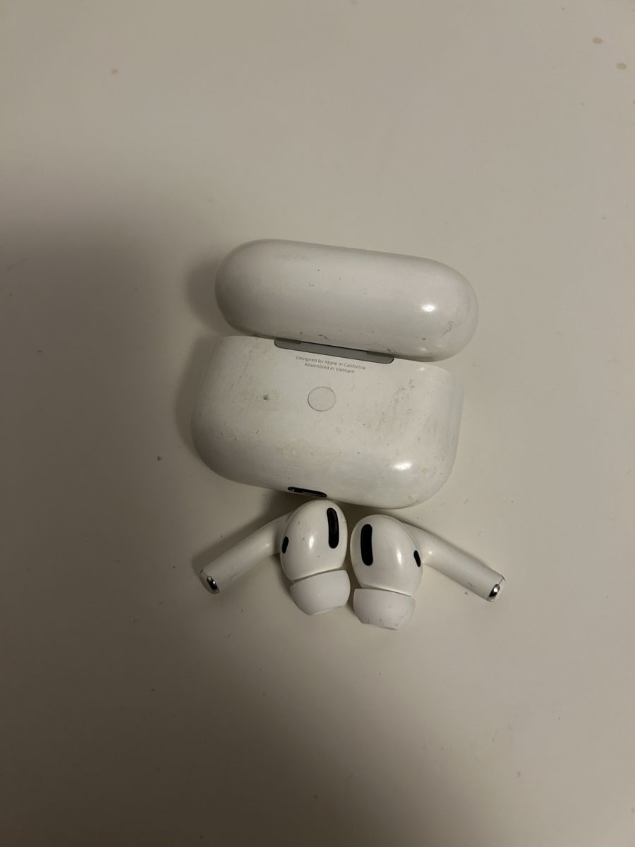 Apple Casques audio: AirPods  – Défectueux à Winterthur par BMW440 2