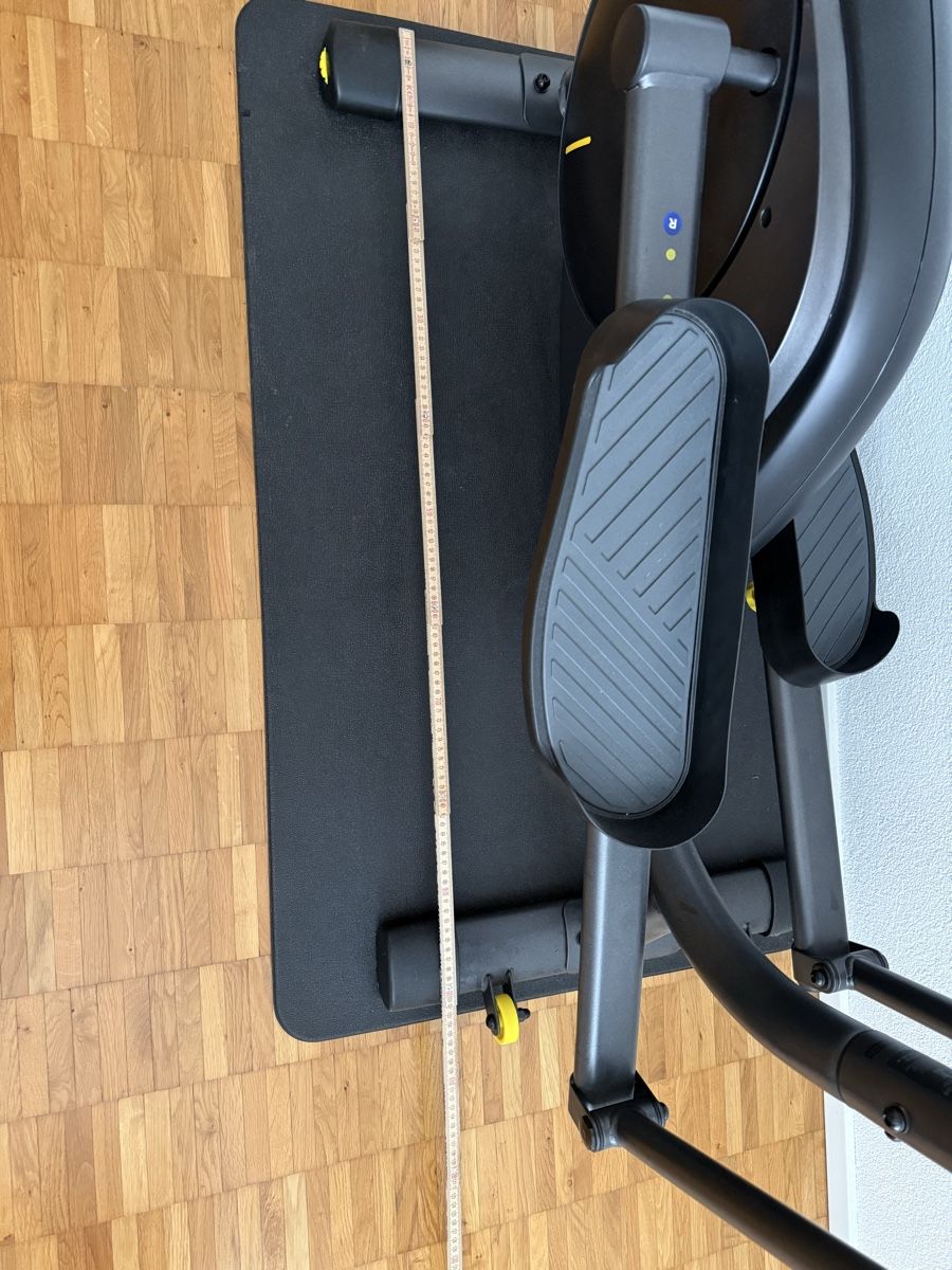 Hometrainer: DOMYOS Vernetzter Crosstrainer 500 – Gebraucht aus Zürich von Joao-Neves 4