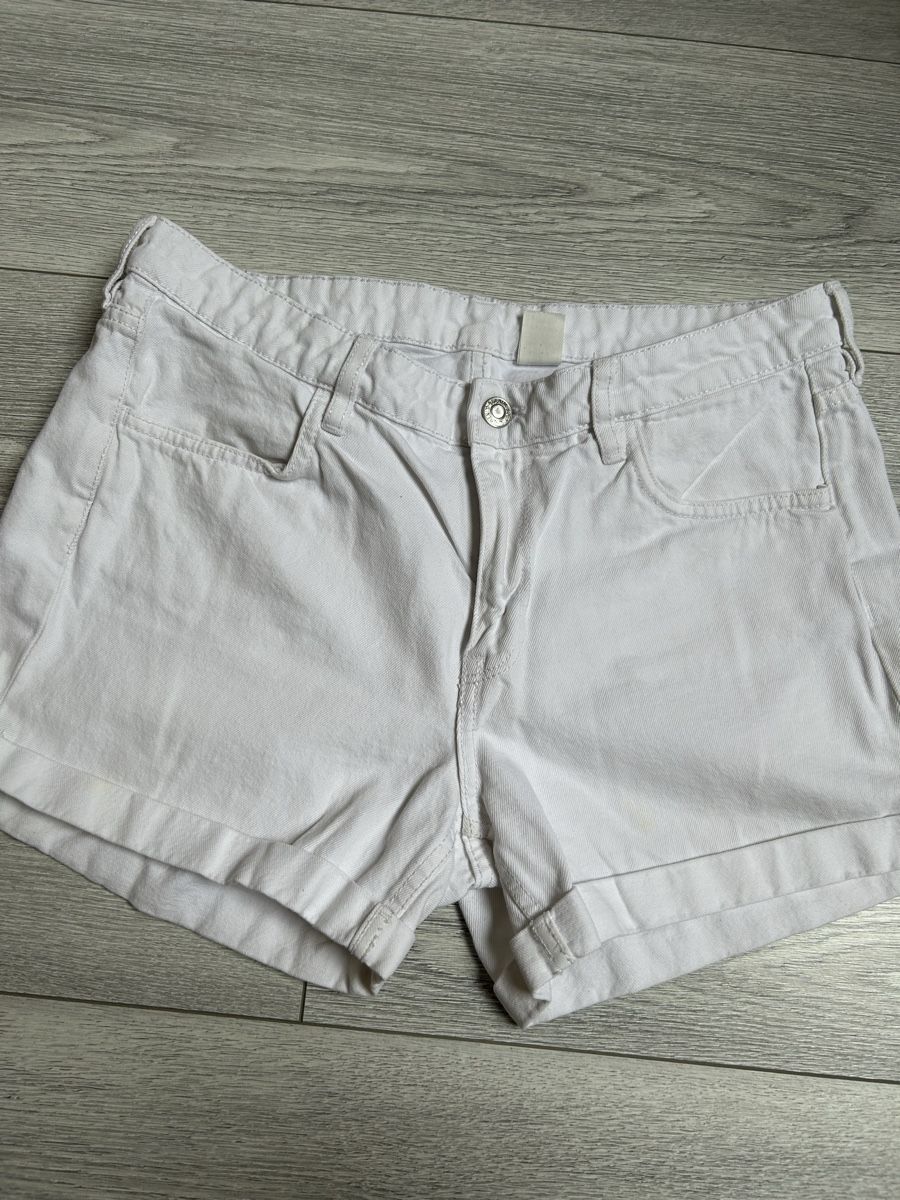H&M Jeans: Short blanc H&M, taille 40 – Gebraucht aus Genève von and_k79x