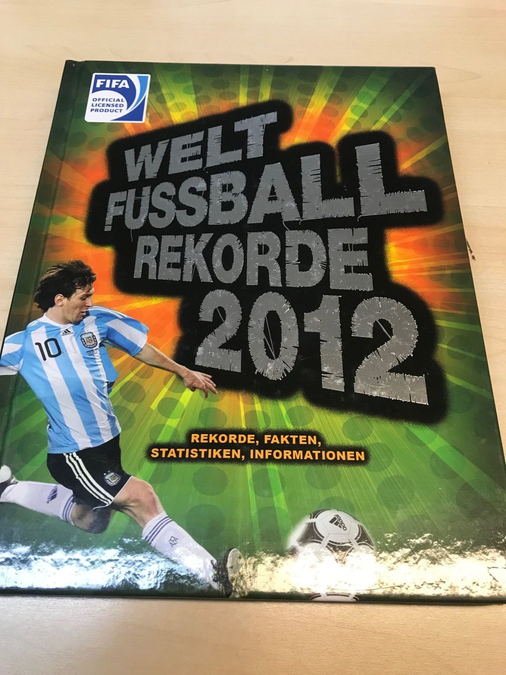Libri: Buch Fussball Rekorde 2012 – Nuovo (secondo la descrizione) da Emmenbrücke venduto da DanielStulz62 1
