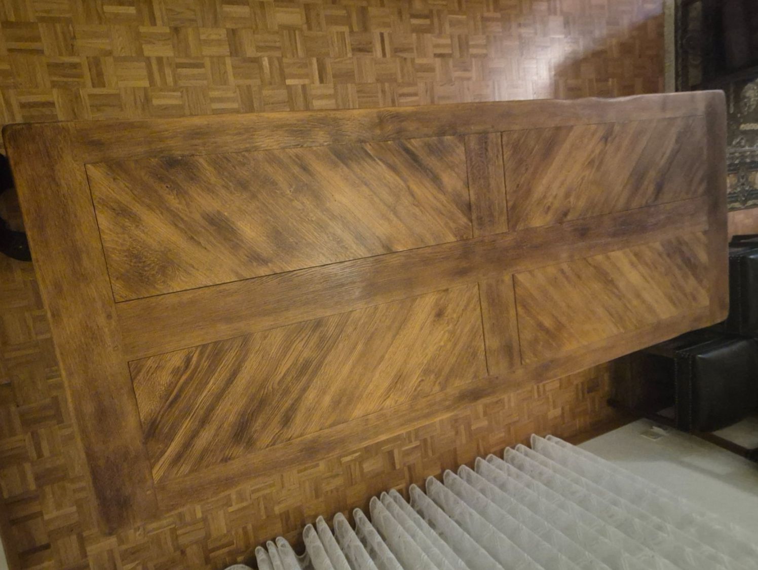 Set di tavolo e panche: Table a manger en chêne avec chaises – Usato da Tramelan venduto da marclem 1