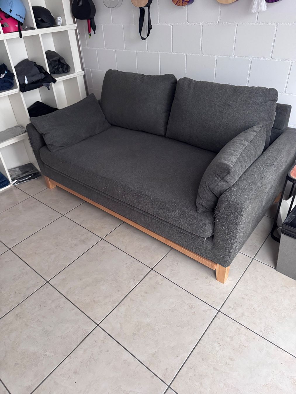 Divani: Schlafsofa aus Stoff in Grau – Usato da Elgg venduto da Doppelnullsieben 1