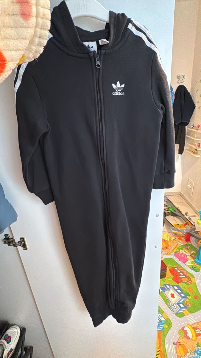 Jumpsuits: Adidas jumper gr. 104 – Neuf (Voir description) à Stetten AG par Dekis-Tradingcards