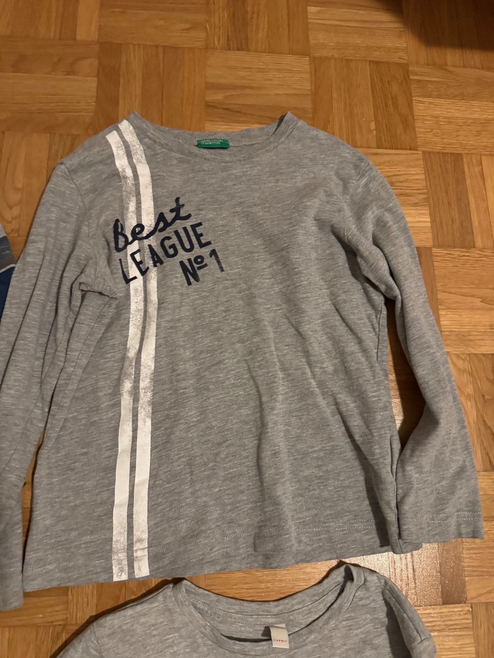 Camicie, T-shirt & Polo: Kinder T-Shirts Langarm Grösse 116/122 – Usato da Zürich venduto da zd_1965 2