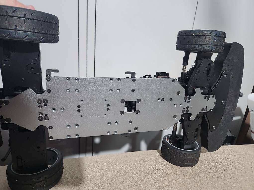 Modellismo RC: Voiture télécommandé Serpent SRX8 GT – Usato da Renens VD venduto da aligrapefruit 2