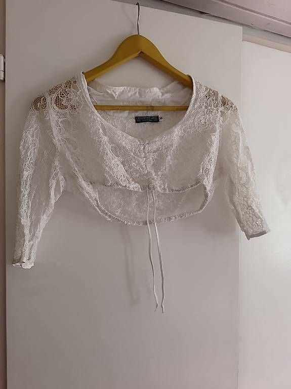 Kleider: Dirndl Set Gr. 38 grün/rot – Gebraucht aus Wilen b. Wil von Valerx 4