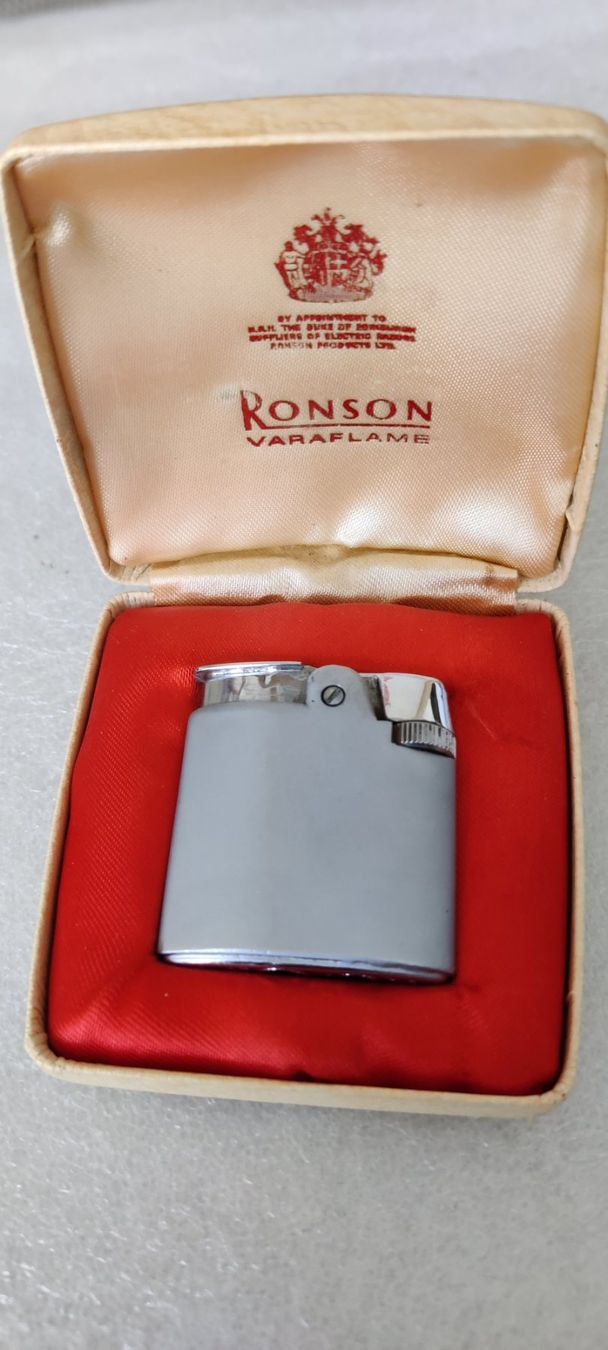 Ronson Feuerzeuge: Ronson Varaflame Feuerzeug – Gebraucht aus Zürich von sendbad 1