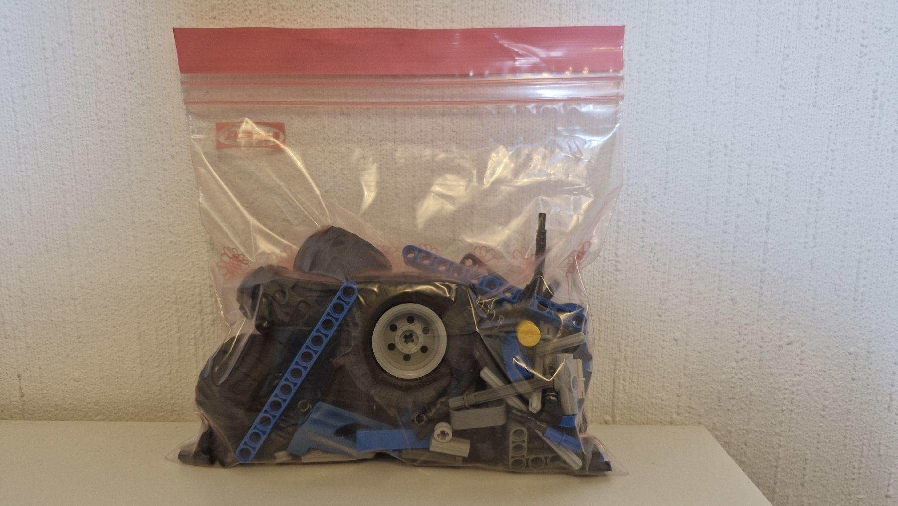 Lego Kit di costruzioni: Lego Technic 8296 Le buggy – Usato da Gland venduto da dam_2s6q 1