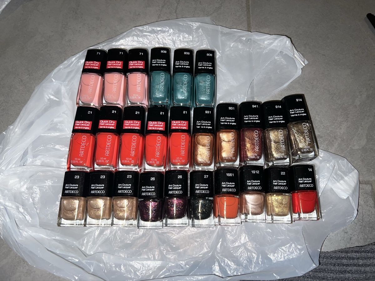 Smalto per unghie: Neu Artdeco Nagellack 26 Stück – Nuovo e nell'imballaggio originale da Oberentfelden venduto da Dianaaaaaa