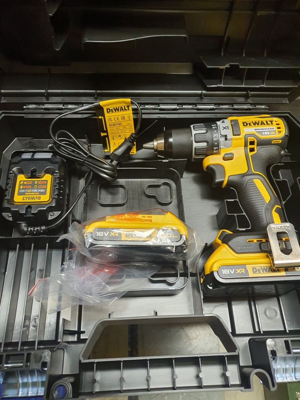 Dewalt Trapani: De Walt Akku Schrauber - Bohrer – Nuovo e nell'imballaggio originale da Erstfeld venduto da Gina033