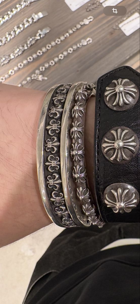 Chrome Hearts Bracciali & Braccialetti: Verschiedene Chrome Hearts Armbänder – Usato da Pratval venduto da fse_9yyv