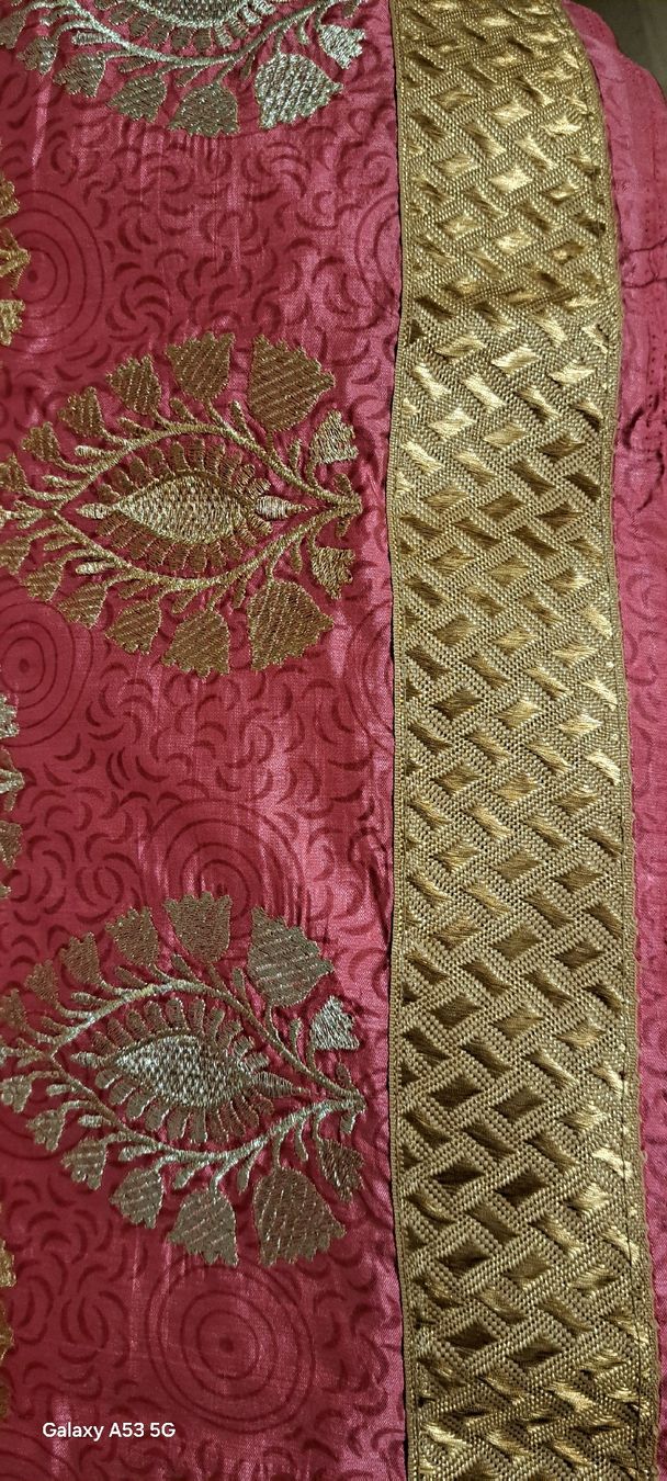 Tessuti: Elegantes Altrosa farbe  Sari mit Goldmuster ,MIT Bluse – Usato da Bern venduto da mahilini 1
