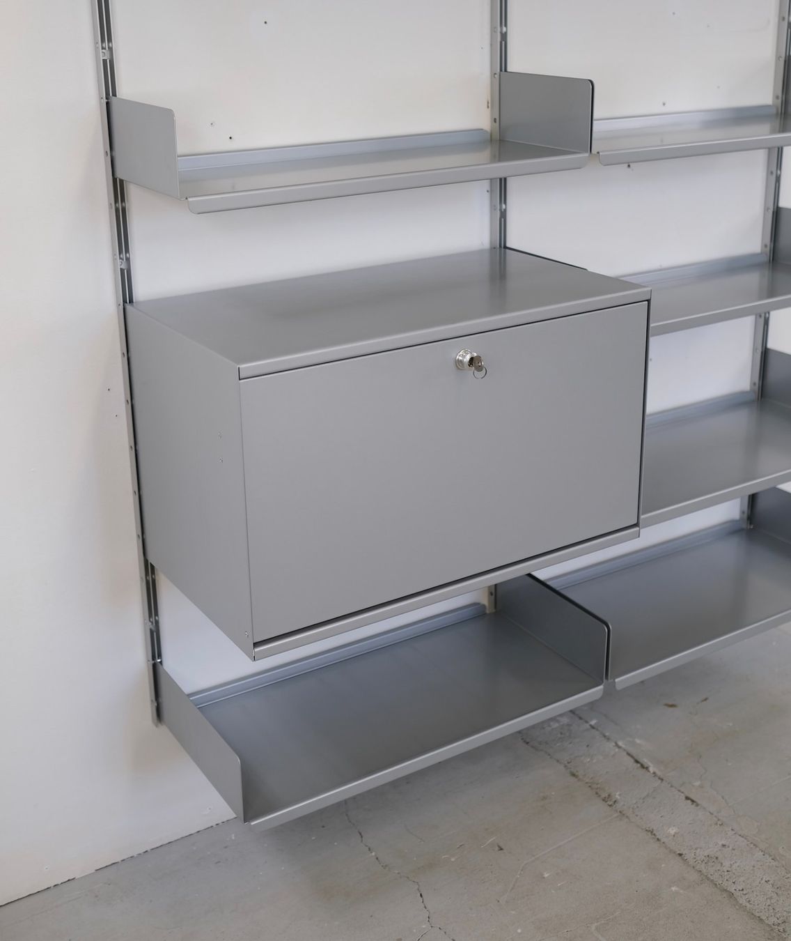 Vitsoe Étagères: Dieter Rams 606 Regalsystem VITSOE – D'occasion à Bern par Zmodern_CON 7