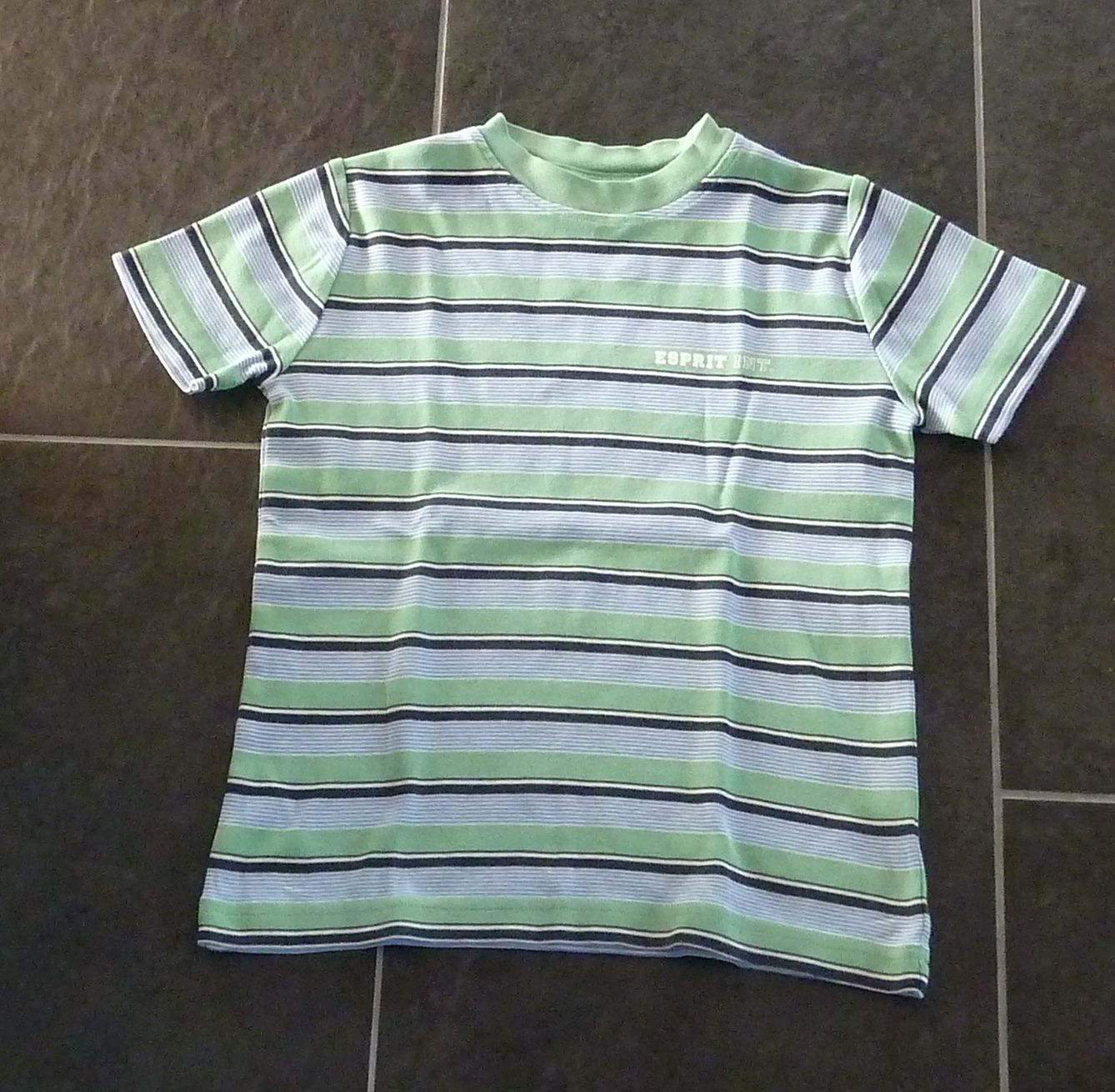 Esprit Camicie, T-shirt & Polo: Gr. 116/122 T-Shirt von Esprit – Usato da Wagenhausen venduto da FrauLang 1