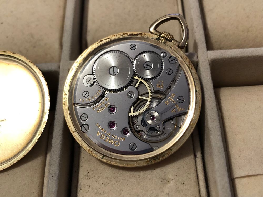 Ancienne montre de poche royale vintage nautique en laiton et