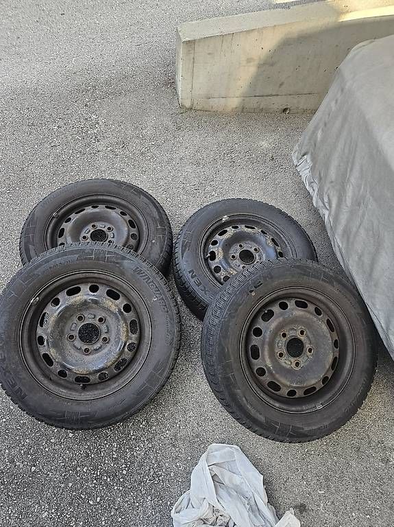 Pneumatici & Ruote complete: Roues hiver 195/65/15 – Usato da Bramois venduto da Jonv9