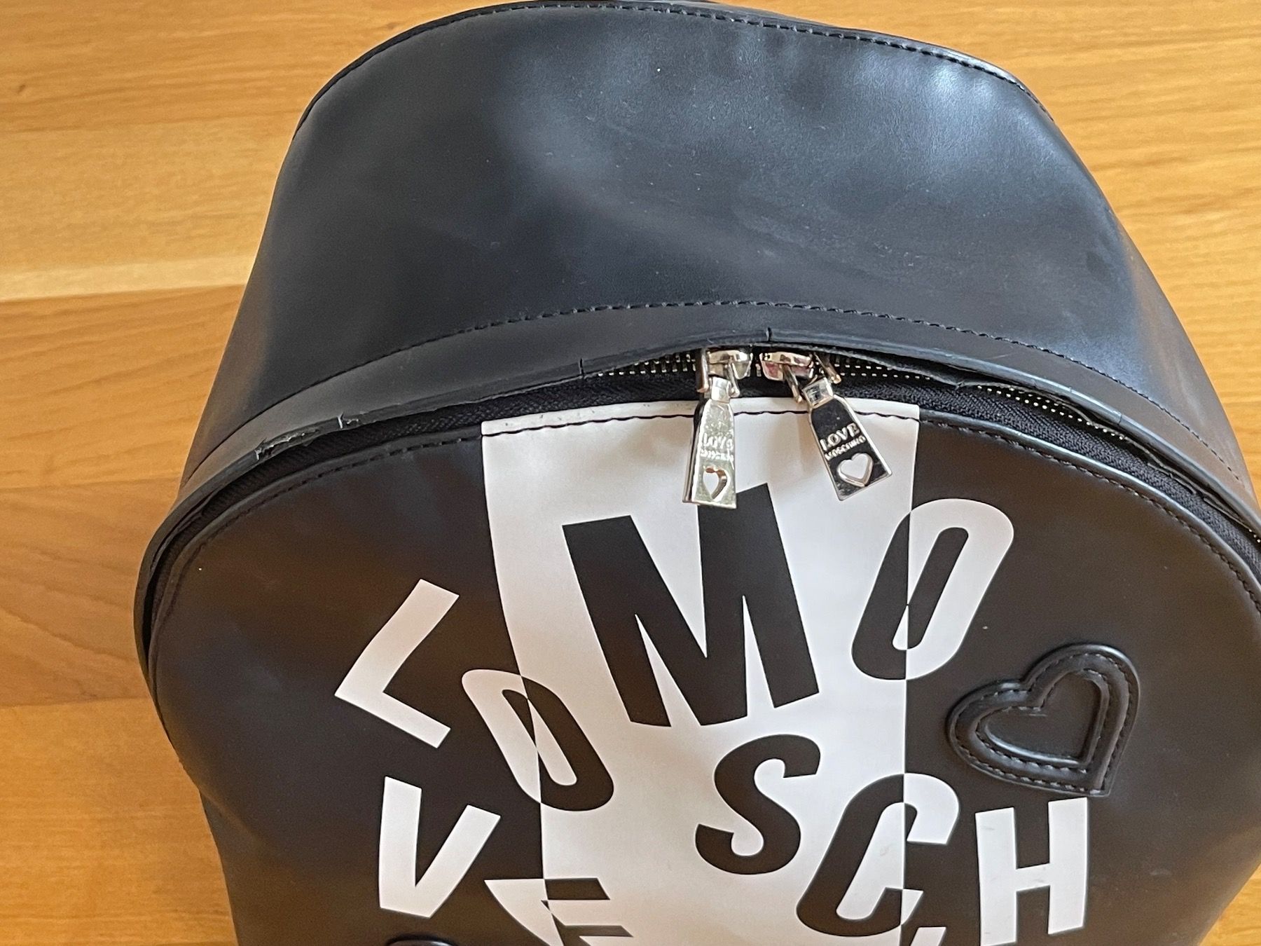 Moschino Zaini: Love Moschino Rucksack, neuwertig – Nuovo (secondo la descrizione) da Kreuzlingen venduto da shopaholicatheart_3 6