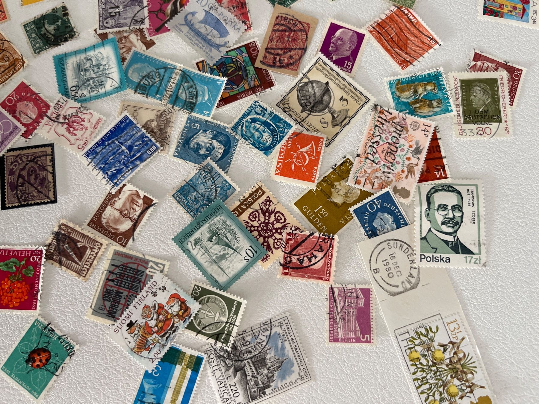 Tutti i francobolli: Lot 16: Lot mit Mix Briefmarke – Usato da Chiasso venduto da AzenYa 3