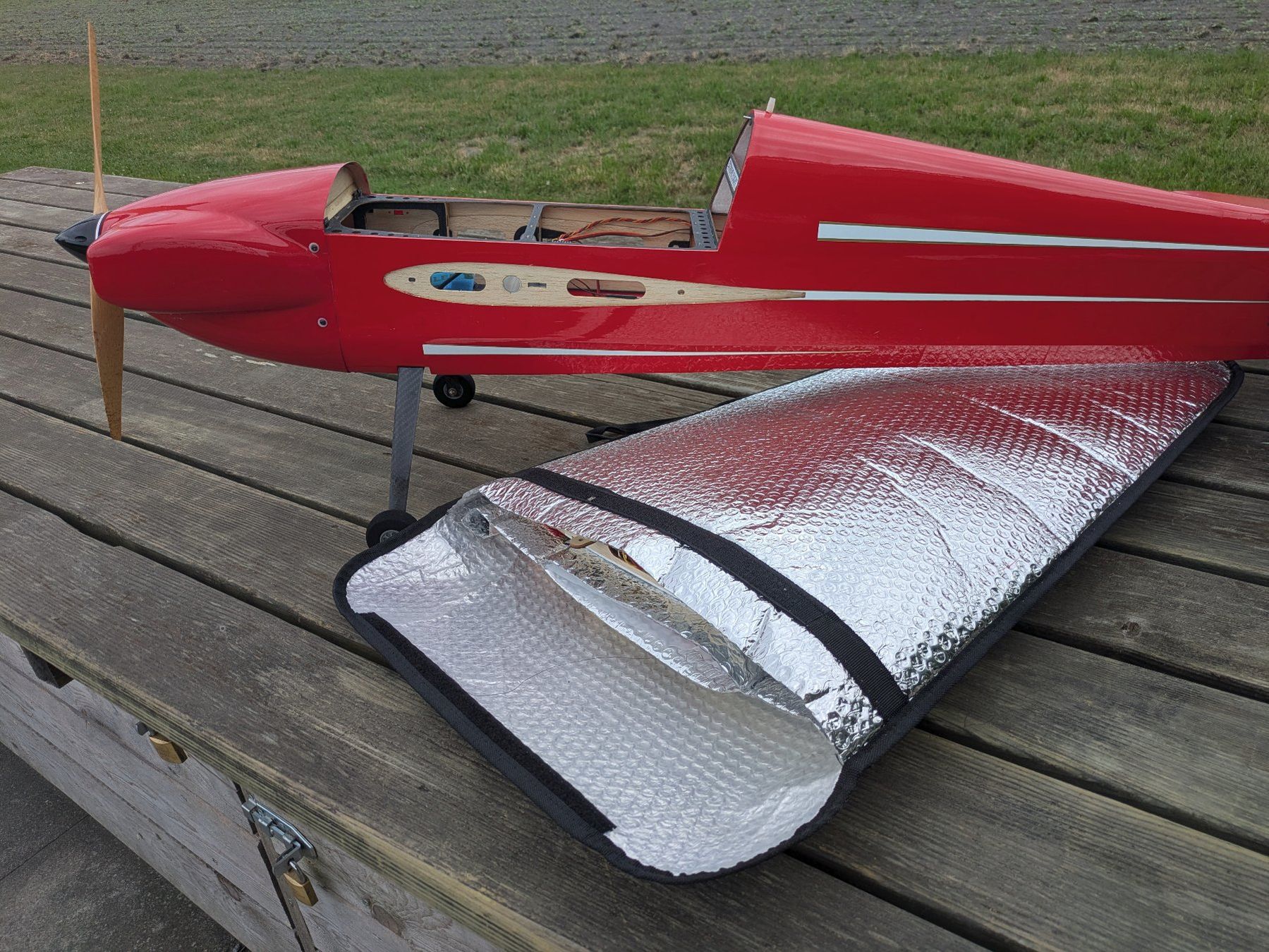 RC Kits de montage: Extremeflight Laser 60" rot weiss – D'occasion à Diepoldsau par Joerg47 3