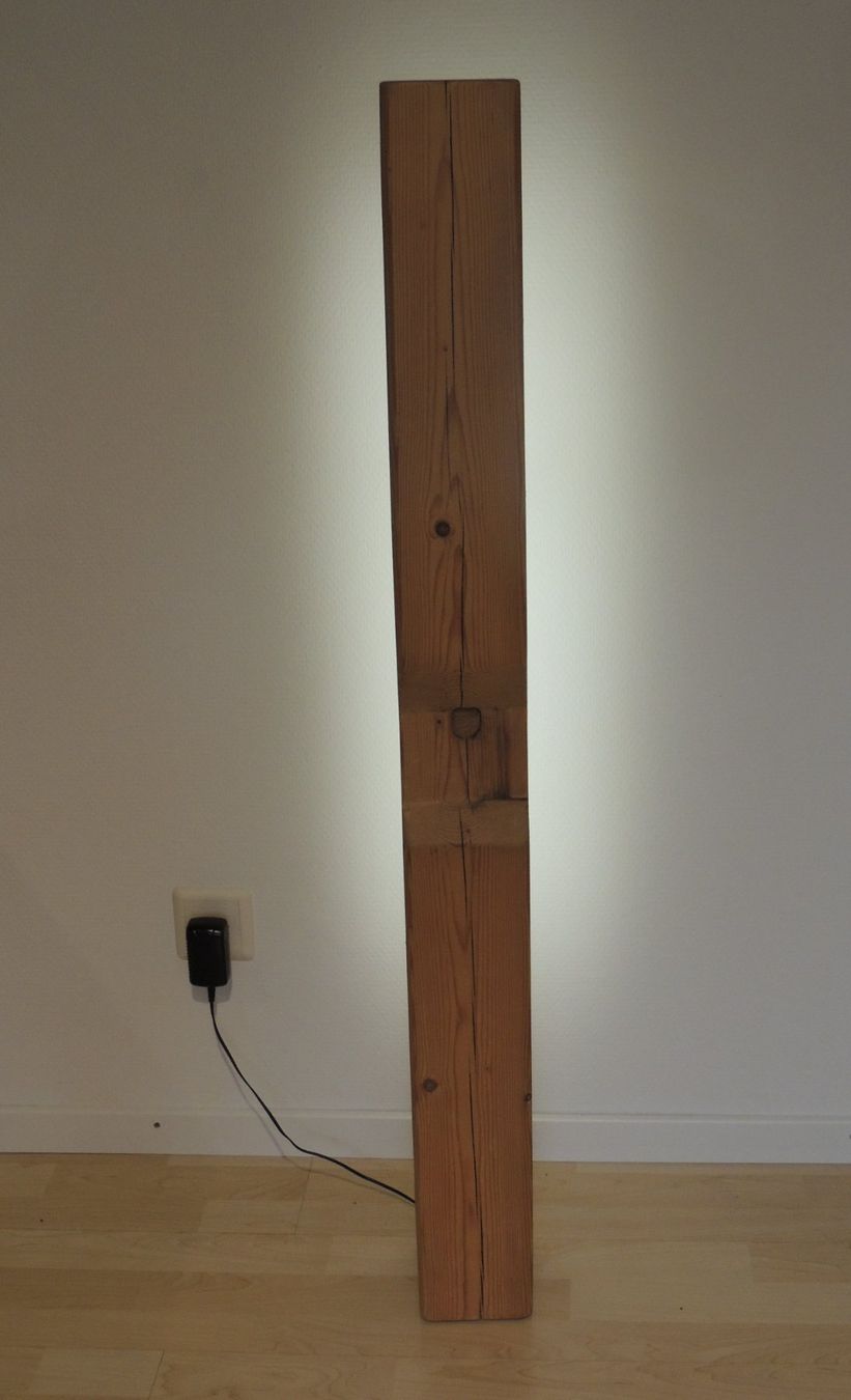 Lampade: Altholz Balken Stehlampe – Usato da Rickenbach b. Wil venduto da heinz5 5