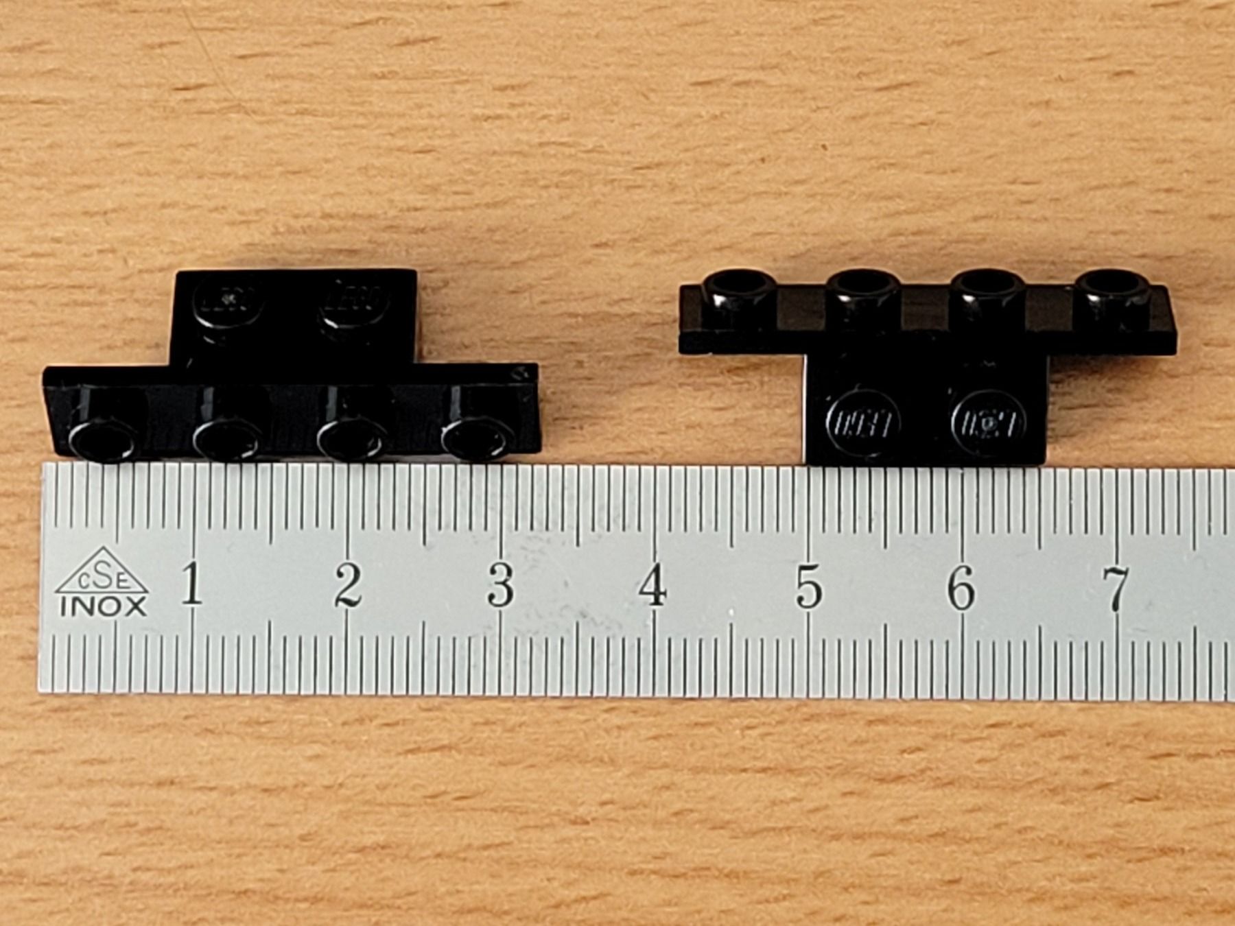 Lego Baukästen: Lego - Pièce détachée de forme spéciale - 2x noir – Gebraucht aus Payerne von tintin08 2