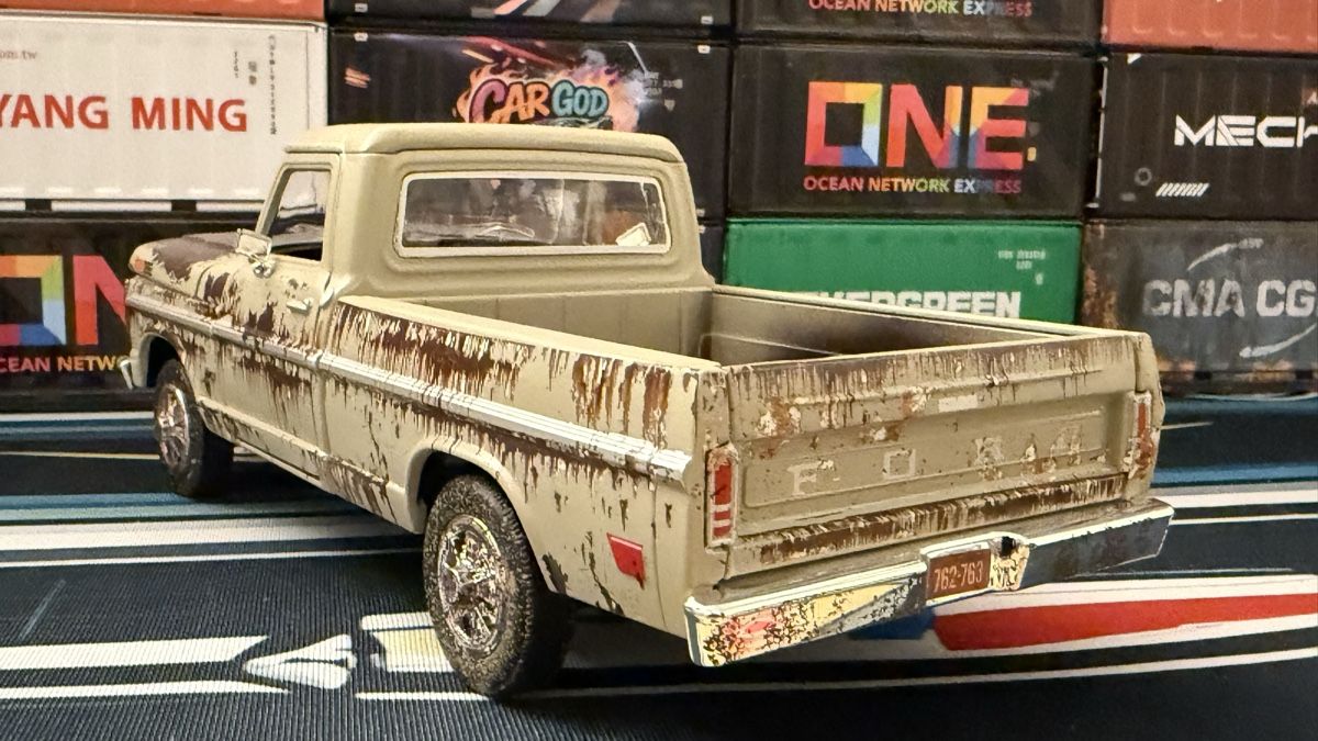 Ford Modellautos: Ford Pickup beigebraun mit Rostoptik – Neu (gemäss Beschreibung) aus Basel von GlaihuenigeCars2025 2