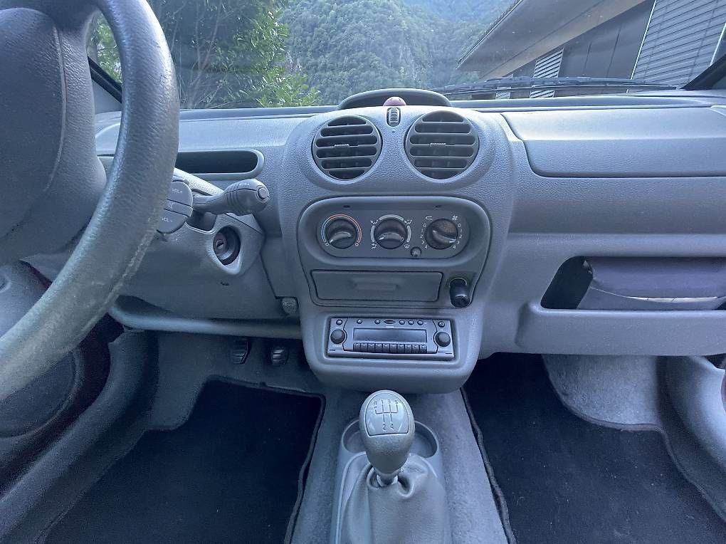 Autos: Renault Twingo 2004 – D'occasion à Avegno par sil_k6hs 3