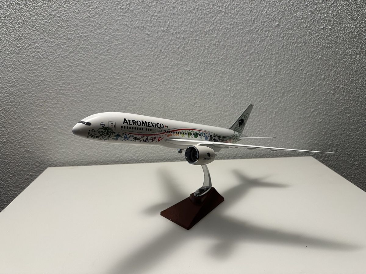 Modellbausätze & Standmodelle: Aero Mexico Modell 1:200 Special Livery – Gebraucht aus Rosshäusern von maexuu 2