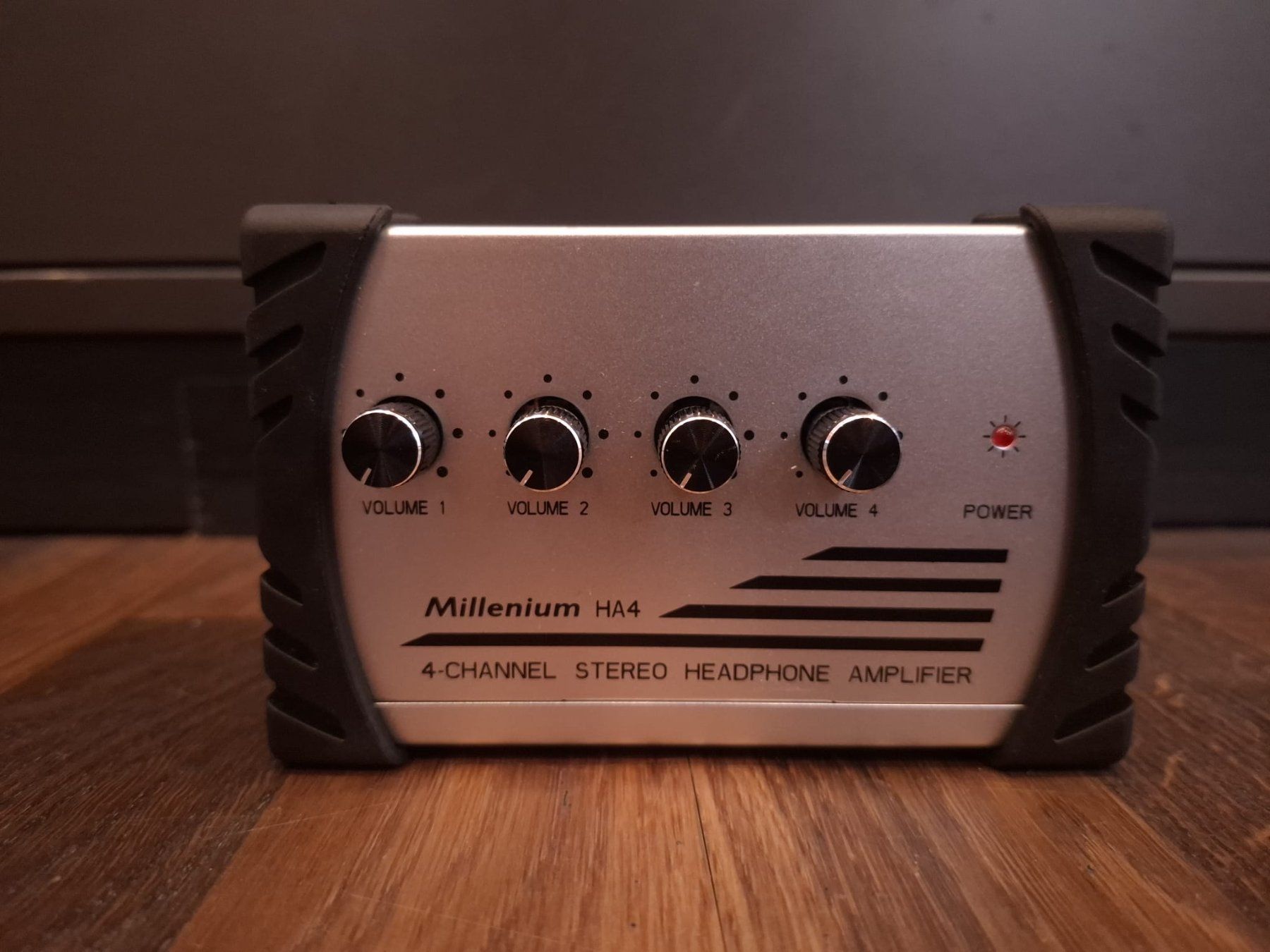 Verstärker: Millenium HA4 Stereo-Kopfhörerverstärker (inkl. 5 Adapter) – Gebraucht aus Effretikon von lichtundmusik_GmbH 2