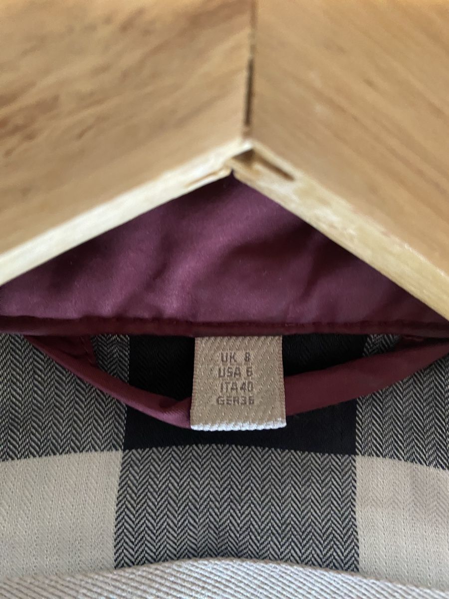 Burberry Jacken: Burberry Brit Übergangsjacke, bordeauxrot – Gebraucht aus Lugano von mariavenezia 4