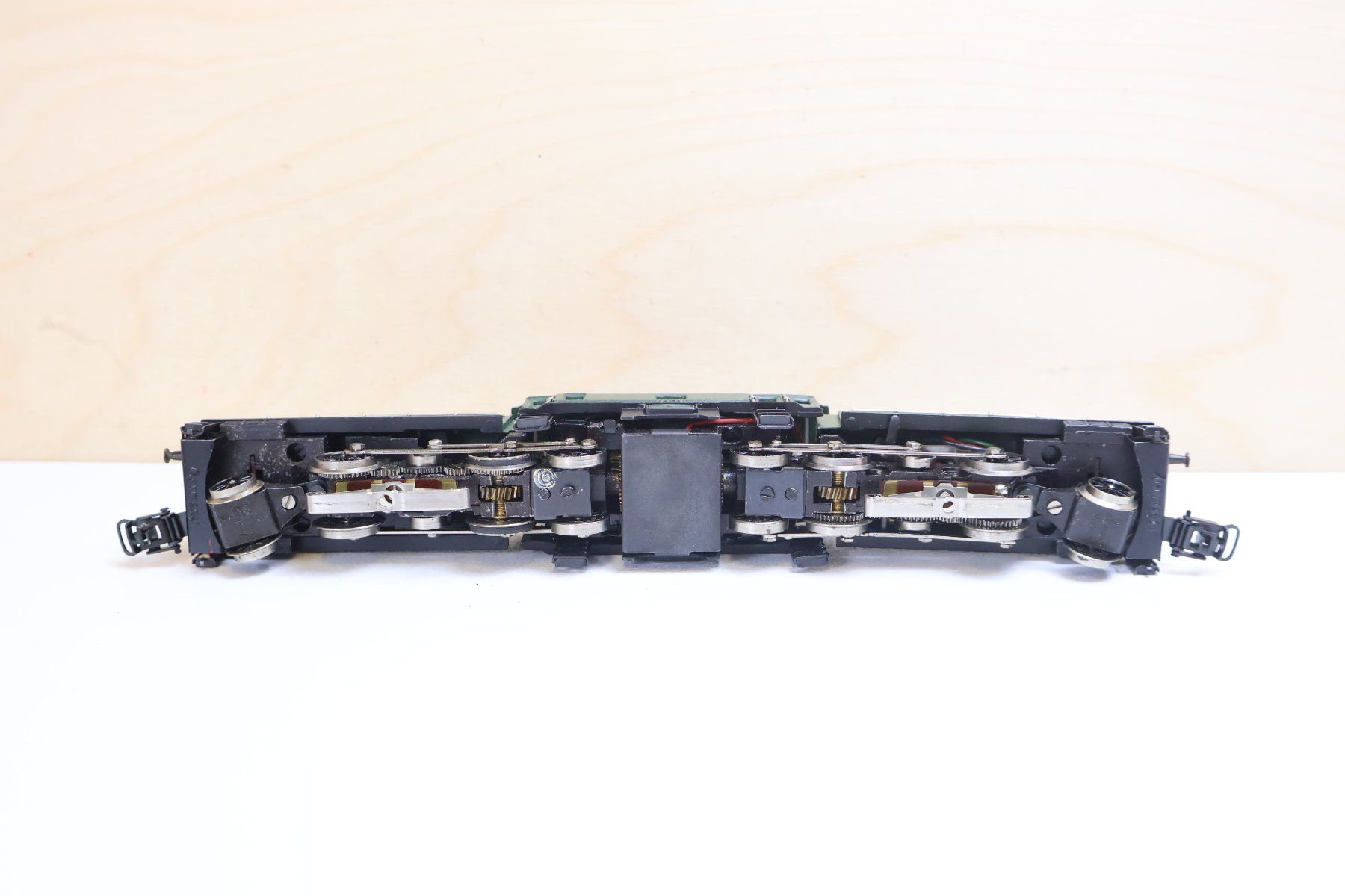 Märklin Modellini di ferrovie: Märklin SBB Krokodil E-Lok 3015 - Top Gussmodell – Usato da Winterthur venduto da Monstera 8