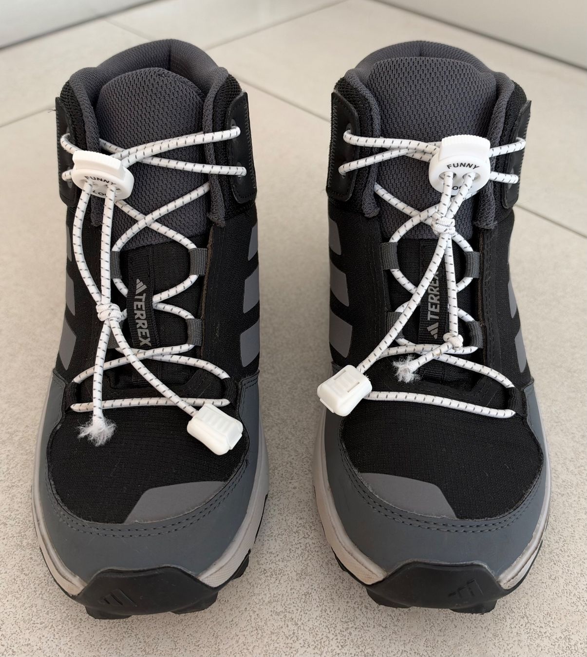 Adidas Chaussures garçon: Adidas Terrex Gr.33 – D'occasion à Contone par Chaos76 1