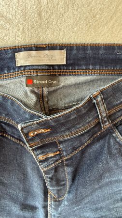 Damen Jeans Street One Grösse 31/30 dunkle Waschung guter...