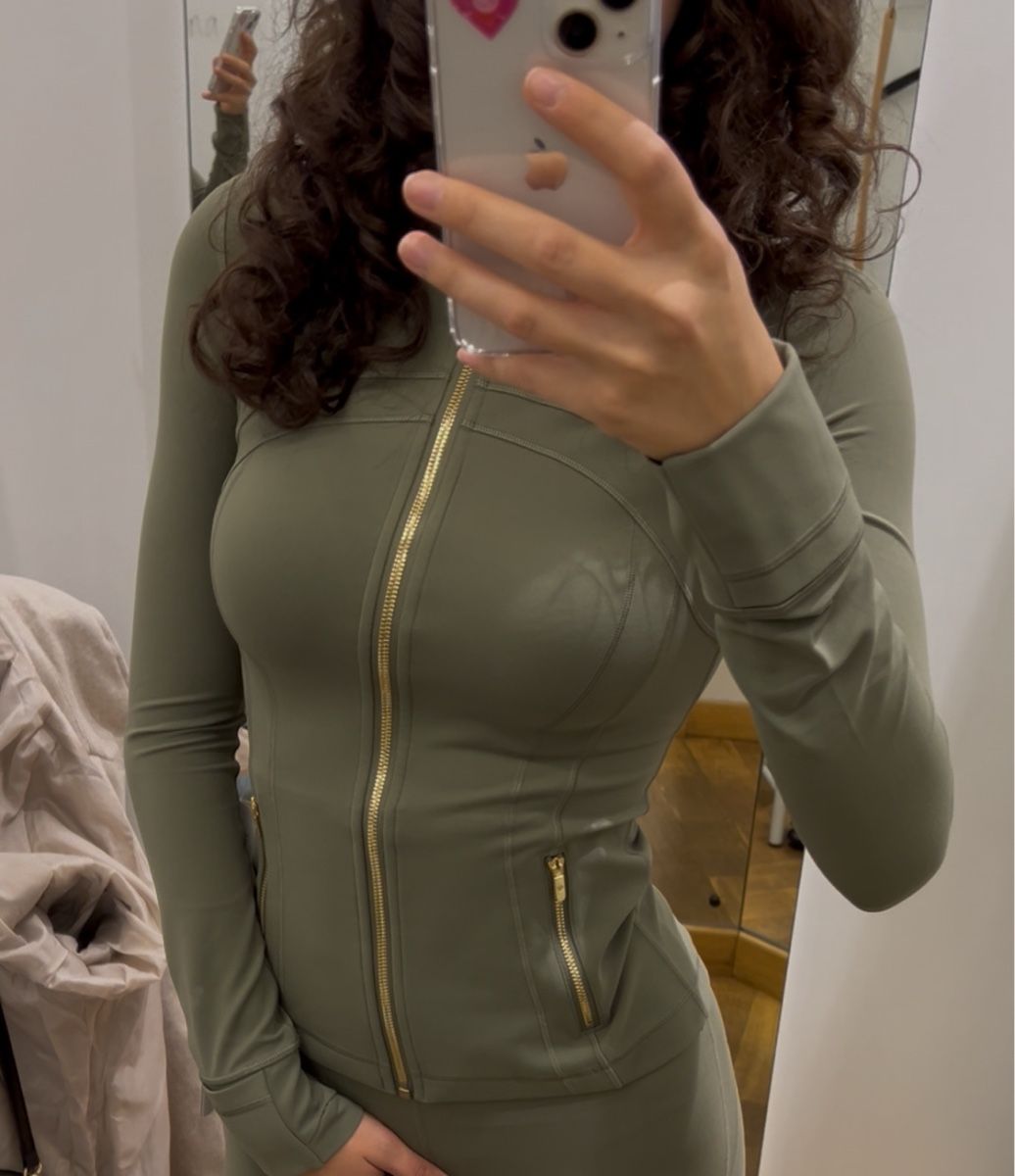 Lululemon Vestes: LuluLemon Define jacket grün gold – Neuf (Voir description) à Aesch BL par sarinaaa.s