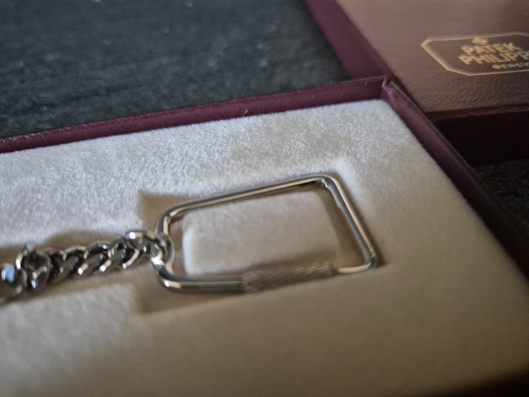 Patek Philippe Porte-clés: PATEK PHILIPPE original key ring – Neuf (Voir description) à Essertes par onezoneplay 6
