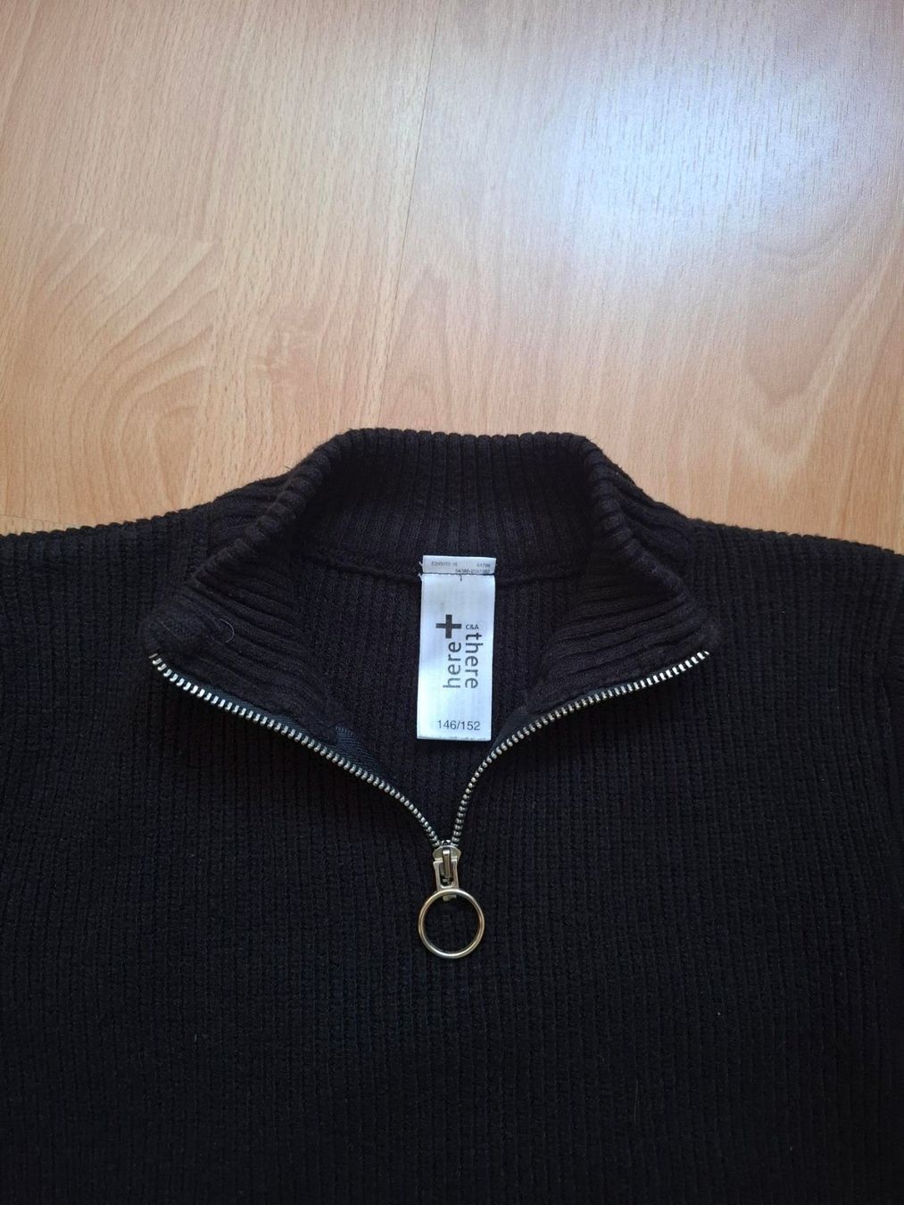 Pulls et sweat-shirts: Pull court – D'occasion à Porrentruy par Piquetix 2
