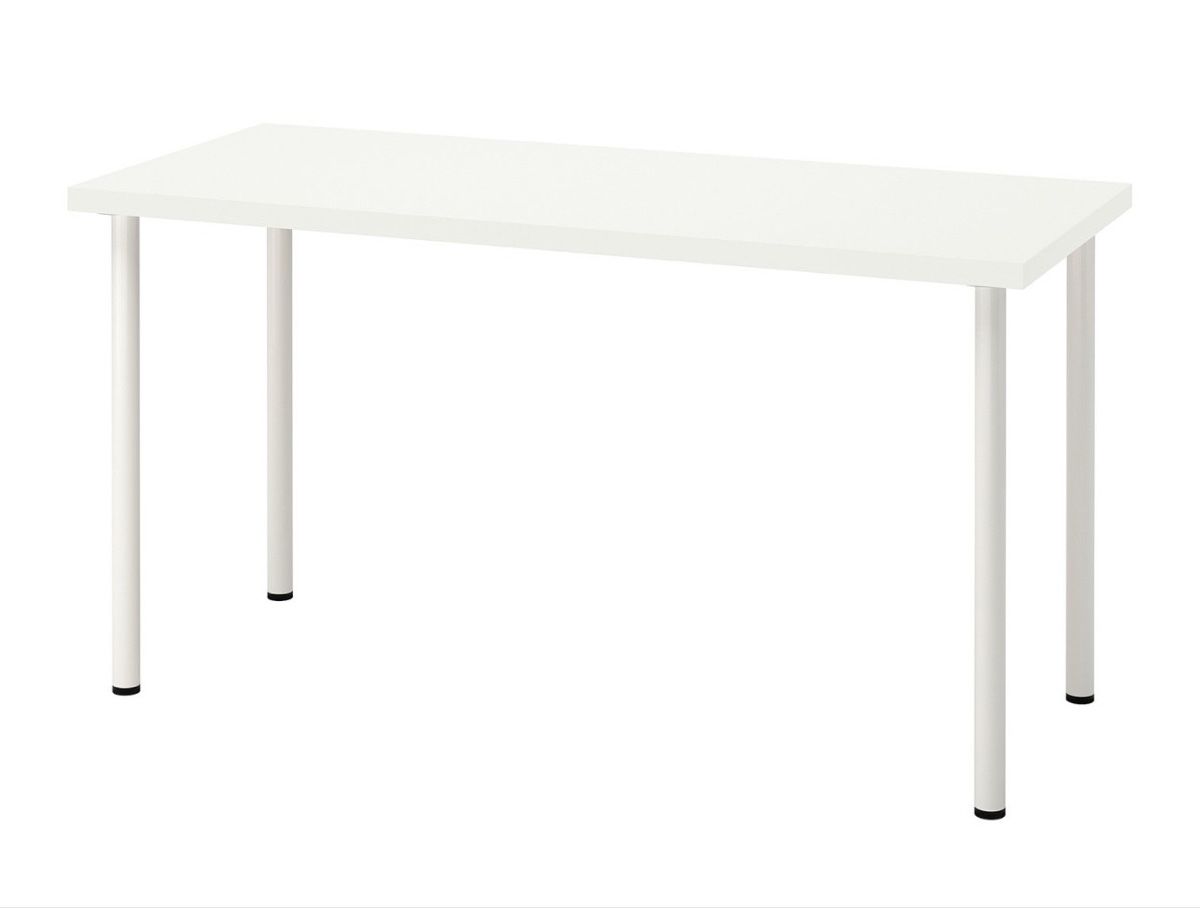 Bureaux: Desk – Défectueux à Pully par zhi_q2bl